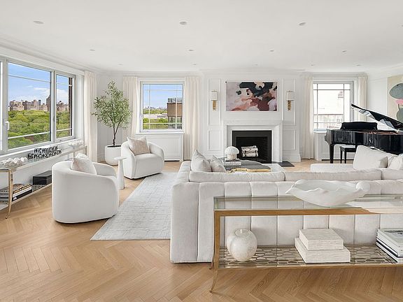 4th image of 930 5th Ave APT 18A
