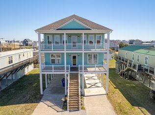 2012 2nd St, Surf City, NC 28445