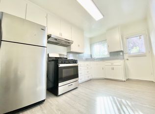 1138 E Elk Ave #B, Glendale, CA 91205