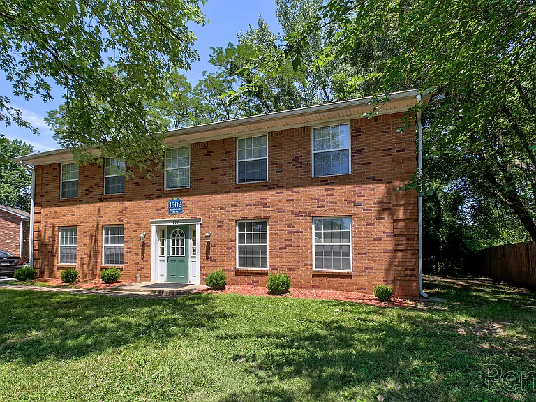 Glenview Apartments — Photo 30