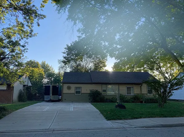 304 S Central St, Olathe, KS 66061
