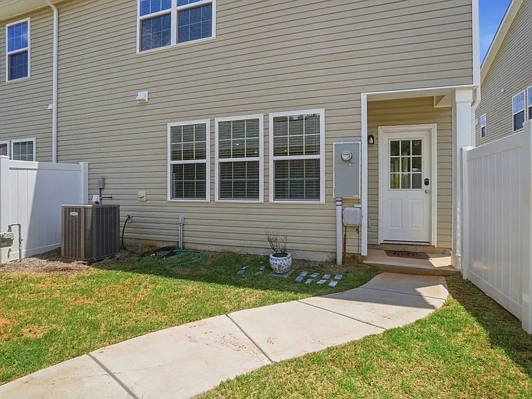 15764 Country House St — Photo 43
