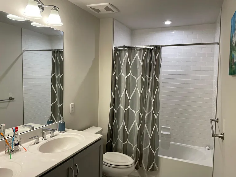 294 Kennedy Dr — Photo 20