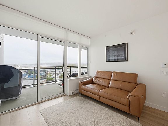 5th image of 200 Nelsons Cres #708
