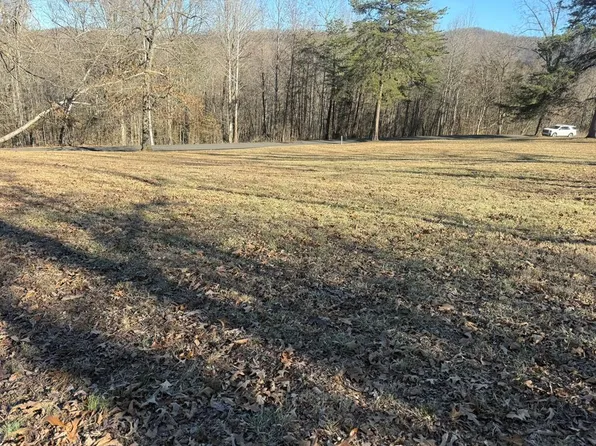 2 Penny Ln, Albany, KY 42602