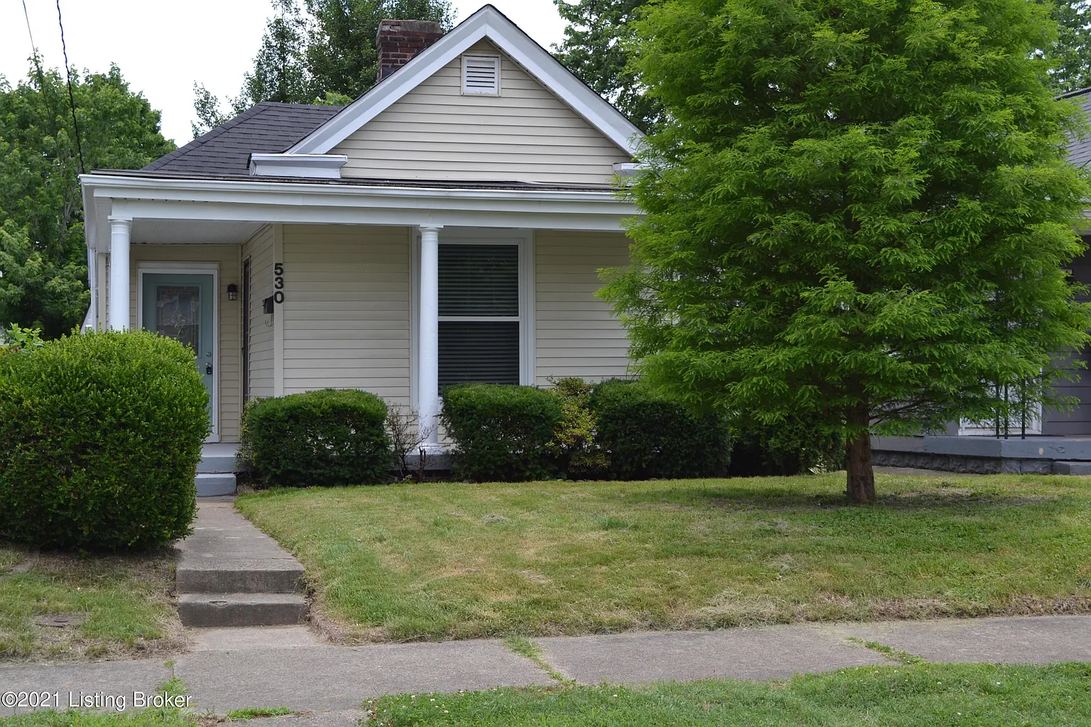 530 Warnock St photo 1