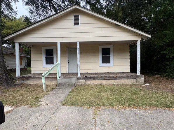 1205 Pearson Pl, High Point, NC 27260
