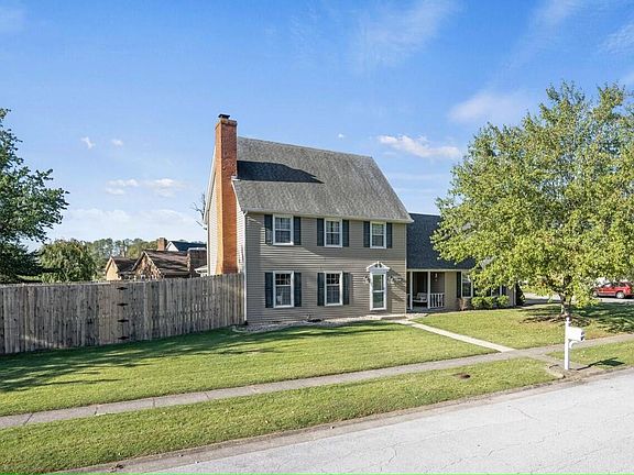 3rd image of 466 Kuhlman Dr