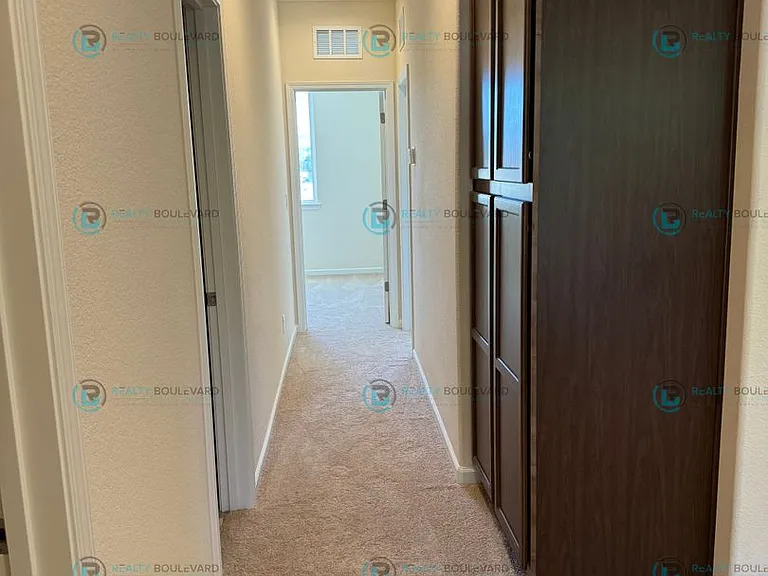 907 W End St — Photo 15