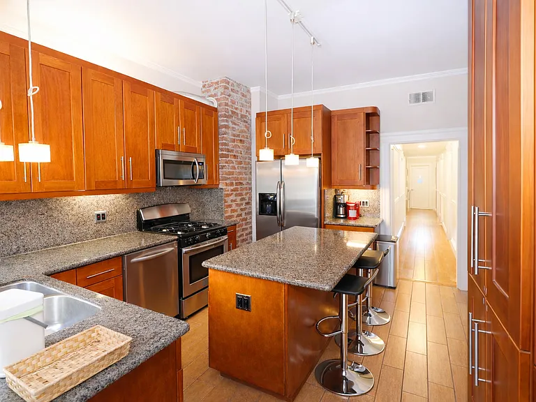 126 Fillmore St #H — Photo 17
