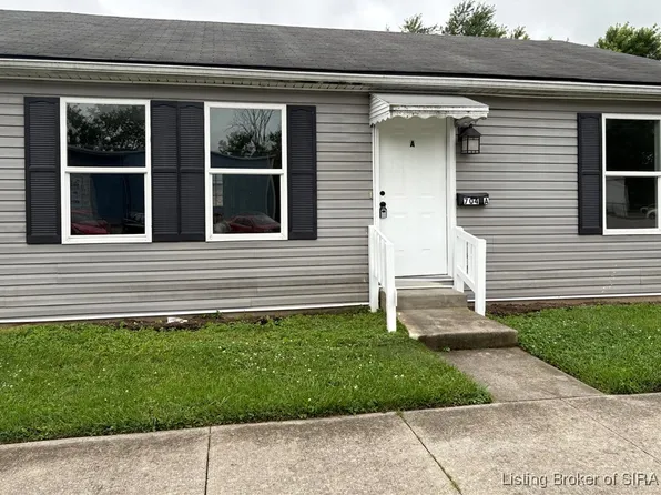 704 E Utica Street #A, Sellersburg, IN 47172