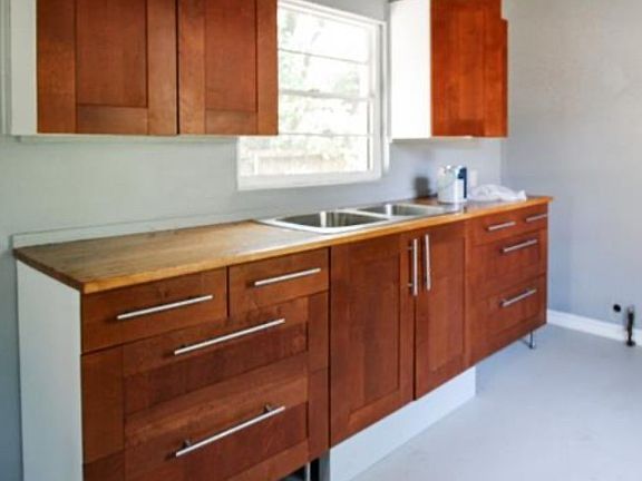 3rd image of 1409 Mount Washington Rd