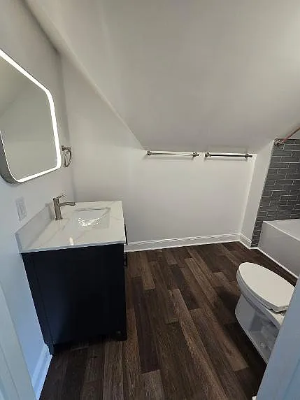 upper master bathroom
