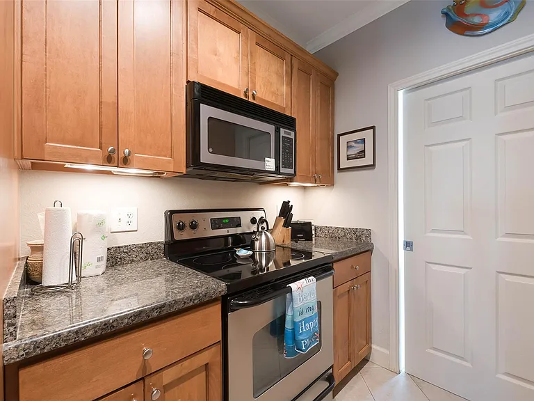 7000 Seawall Blvd #524 — Photo 14