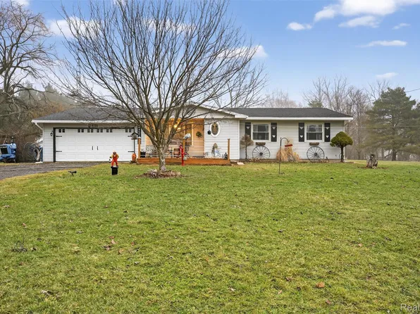 9411 Jennings Rd, Grand Blanc, MI 48439