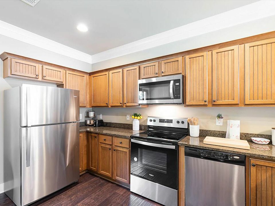 Enjoy modern, fully-equipped kitchens with granite counters and stainless steel appliances, perfect for student living.