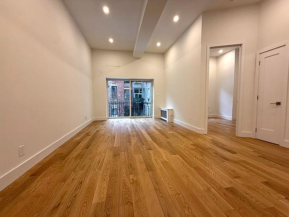 3rd image of 7 W 87th St #2W