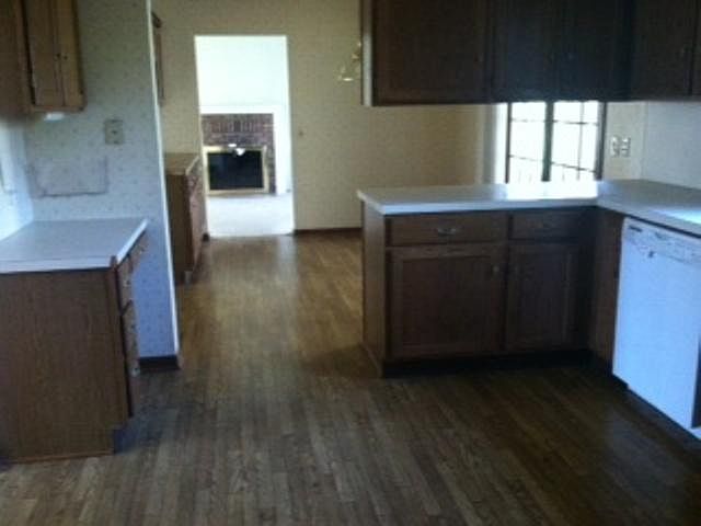 2nd image of 2309 Gee Dr