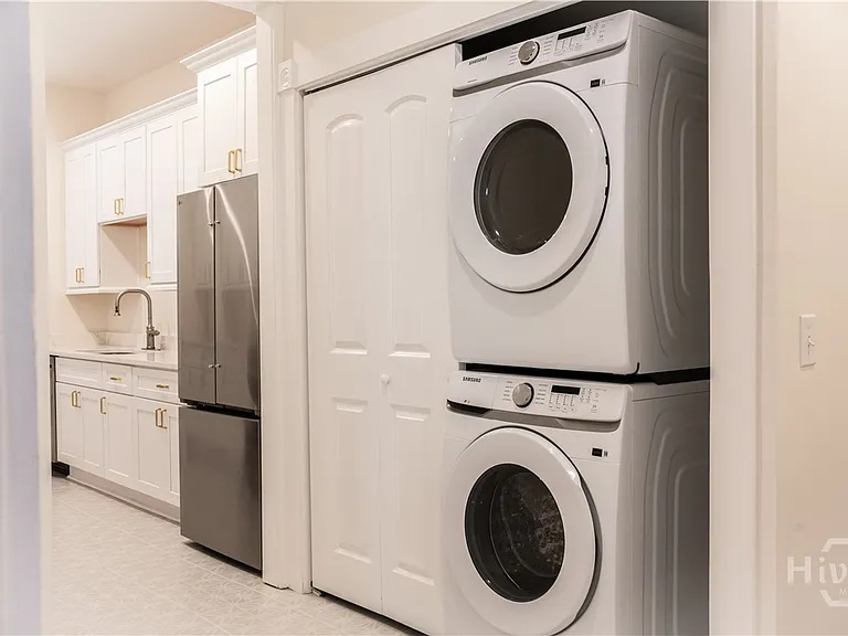 604 Habersham St #B — Photo 7