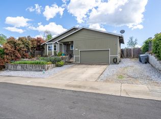 3765 Lake Forest Dr, Redding, CA 96003