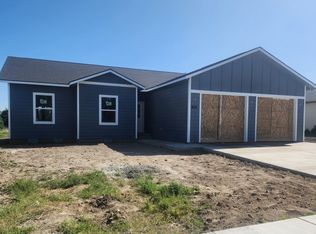 405 Pear Dr, Tieton, WA 98947