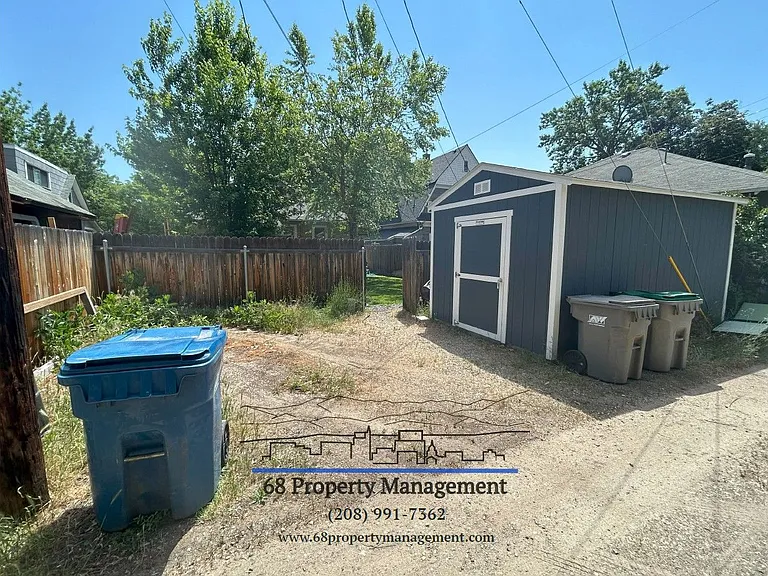 1303 N 10th St — Photo 25