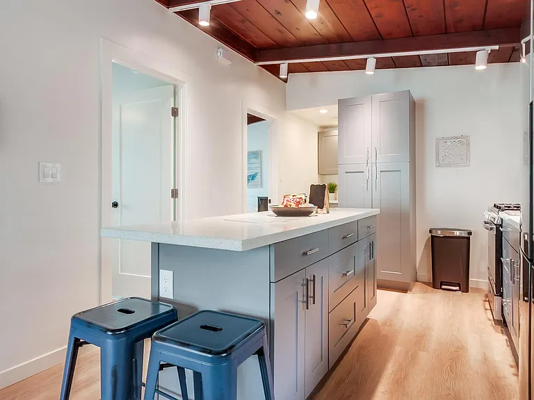 922 Palm Ave #922 — Photo 43