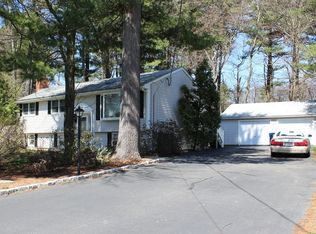 28 Whittier Rd, Billerica, MA 01821