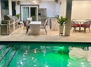 3675 SW 26th St, Miami, FL 33133