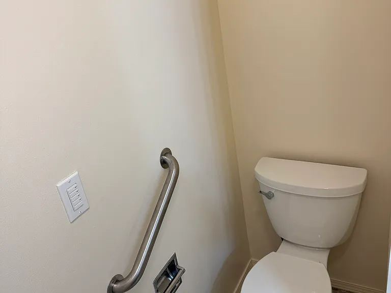 503 Avenue A #6 — Photo 16