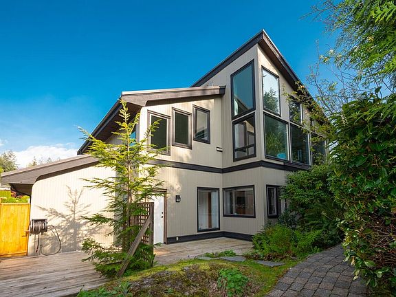 5th image of 1605 Lockehaven Rd