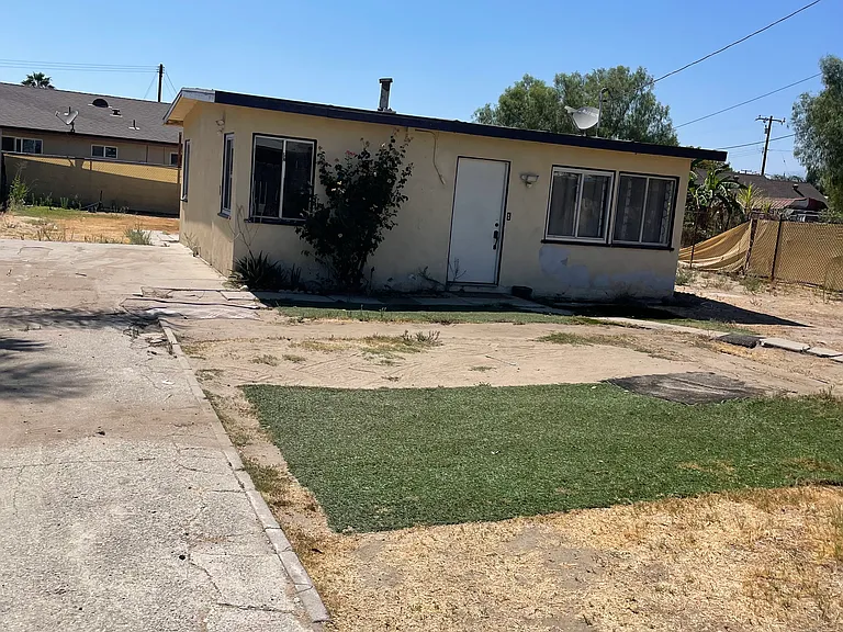 4421 Baldwin Park Blvd — Photo 1