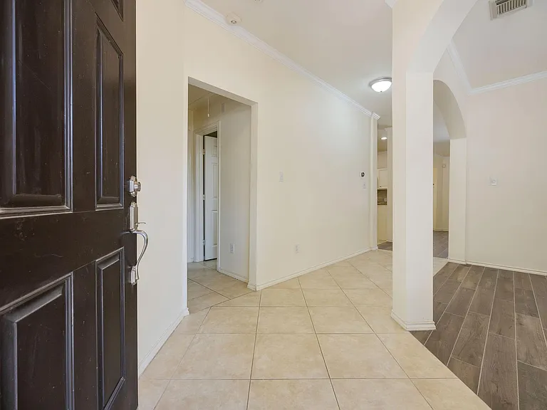 20602 Naples Terrace Ln — Photo 4