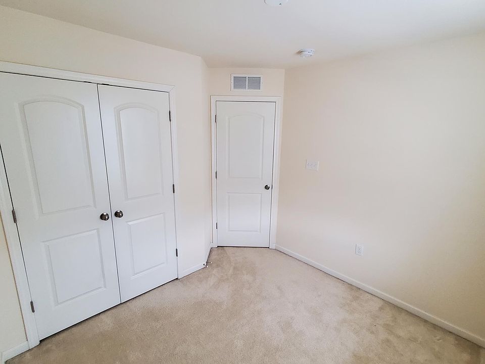 1st image of 940 Lissicasey Loop