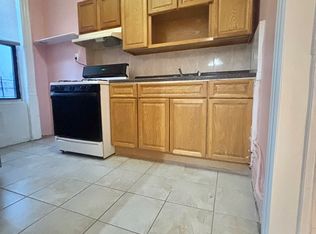 1714 Stanhope St FLOOR 3, Ridgewood, NY 11385