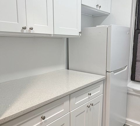 4th image of 1701 1st Ave #4F