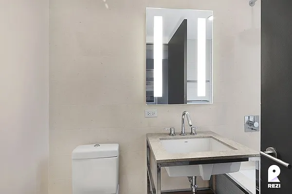 Rented by REZI | media 44