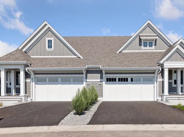 45 Spring Farm Rd, North Oaks, MN 55127