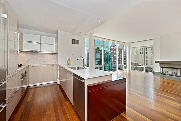 Rented by Keller Williams NYC | media 13