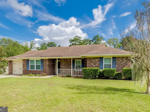 202 Richmond Dr, Bloomingdale, GA 31302