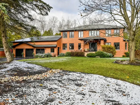 10 Kresia Ln, Clarington, ON L1E 2G8