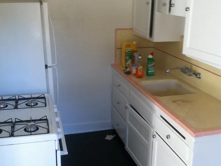 1215 W 30th St #3 — Photo 8
