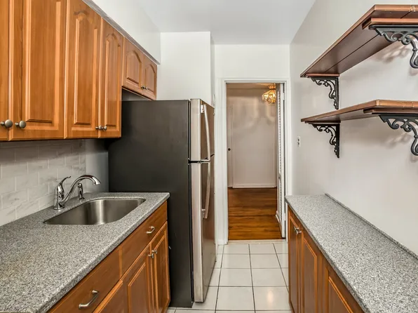 31-85 Crescent Street image 12 of 24