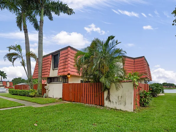 3665 Victoria Drive, West Palm Beach, FL 33406
