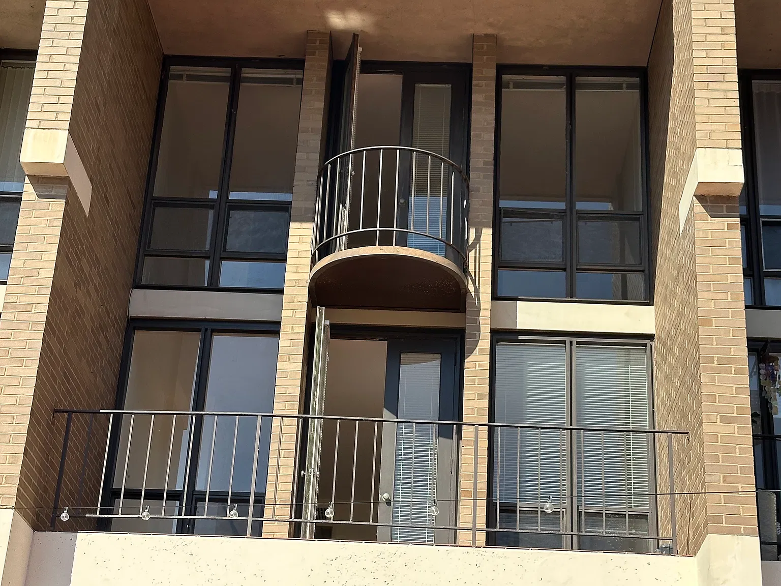 2 bed, 1007 sqft, $2,900 — Photo 4