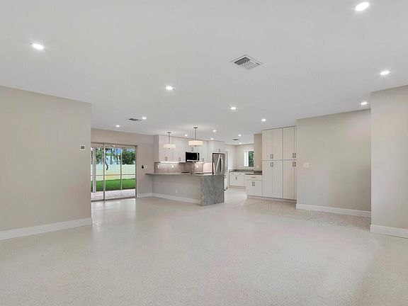 3rd image of 732 Pelican Way
