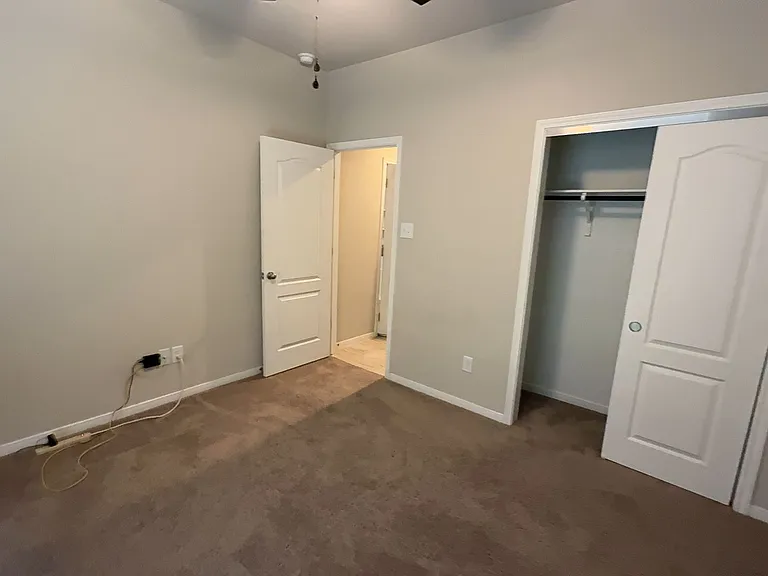2029 Horatio St — Photo 6