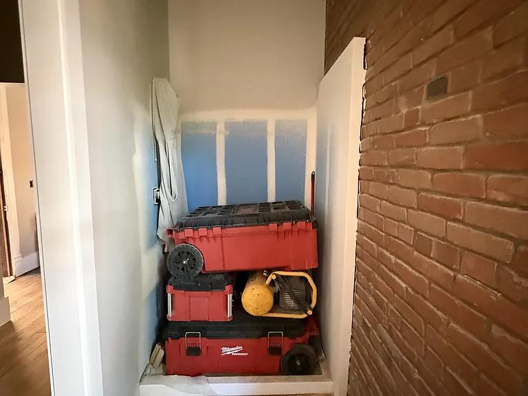 201 W Main St #8 — Photo 6