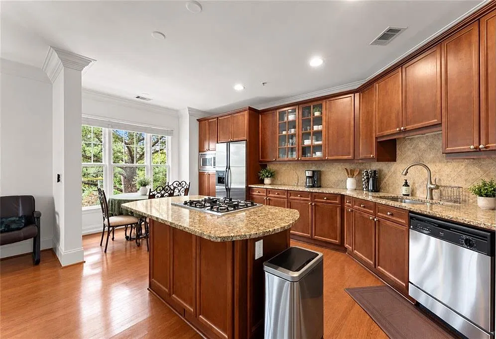 2 bed, 2.0 bath, 1404 sqft, $2,900 — Photo 3
