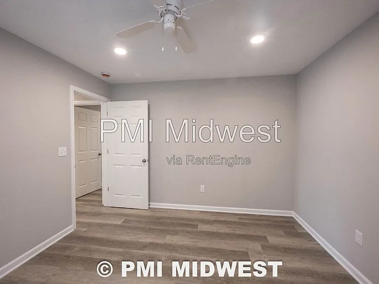 420 S Hamilton Ave #A — Photo 17